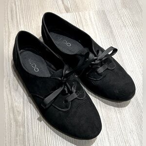 SPOOKY HALLOWEEN DROP 🎃💀🩷 black suede ALDO loafers with ribbon laces​​